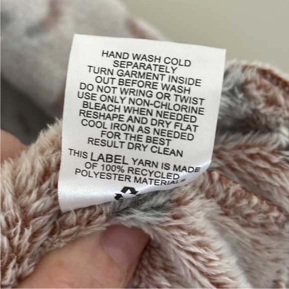 Hippie Rose Faux Fur Leopard Print Sweater-Medium - Picture 5 of 7